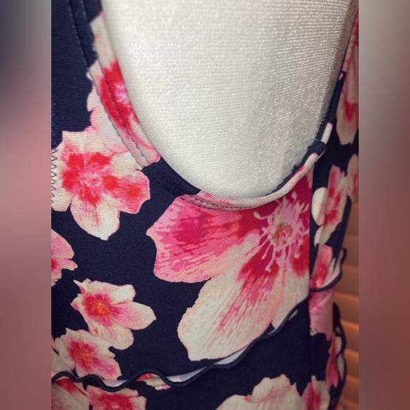 DKNY floral Print Pink Red White navy Scallop-Edge with mesh Tankini Top M EUC - Picture 14 of 16